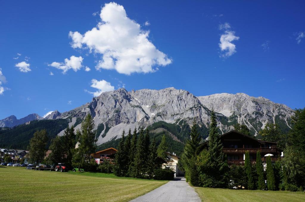 Gastehaus Soldanella Hotel Ramsau am Dachstein Luaran gambar